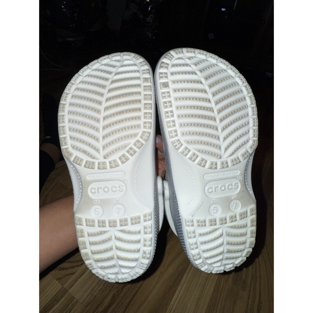 Crocs Unisex Classic Silver Glitter Sparkle Iridescent Size M5 W7 EUC - Picture 5 of 7